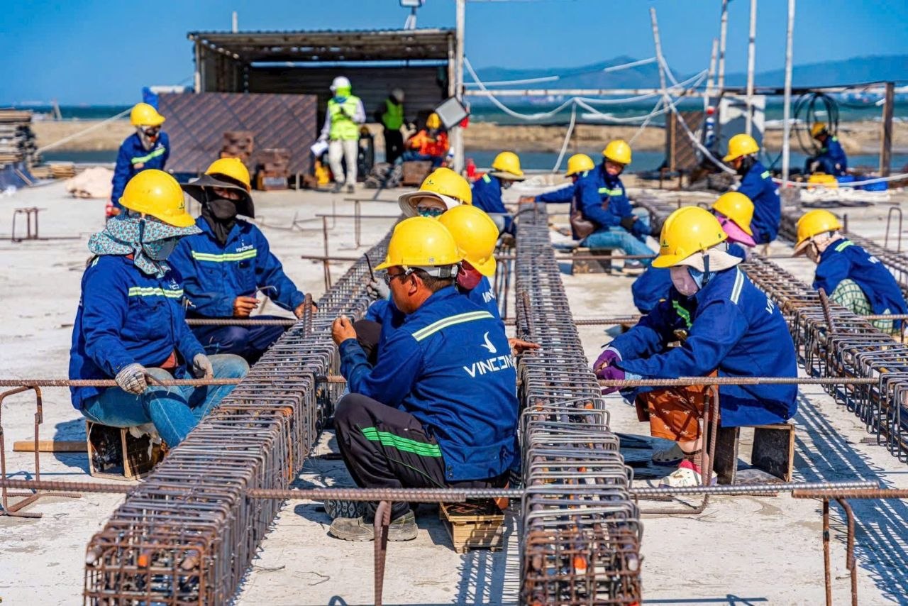 Nhịp độ thi công cận cảnh trên công trường Vịnh Tiên ngày 31 tháng 3 năm 2026